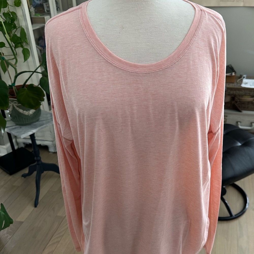 Light Orange Women's Long-Sleeve Scoop Neck Activewear Top